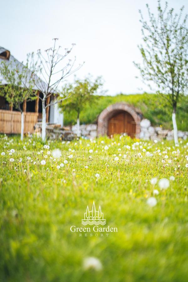 Green Garden Resort Cicirlau Екстериор снимка